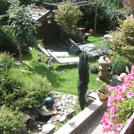 Garni Gerhard اوتز