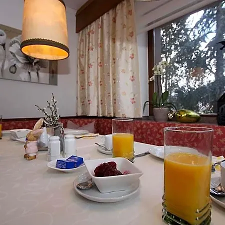 Garni Gerhard Alojamento de Acomodação e Pequeno-almoço Oetz