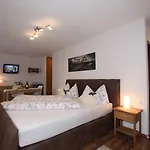 Bed & Breakfast Garni Gerhard 3*