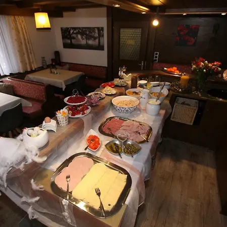 Bed & Breakfast Garni Gerhard