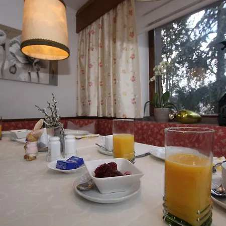 Bed & Breakfast Garni Gerhard