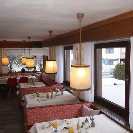 Garni Gerhard Bed & Breakfast Oetz