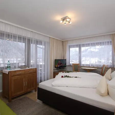 Garni Gerhard Bed & Breakfast Oetz