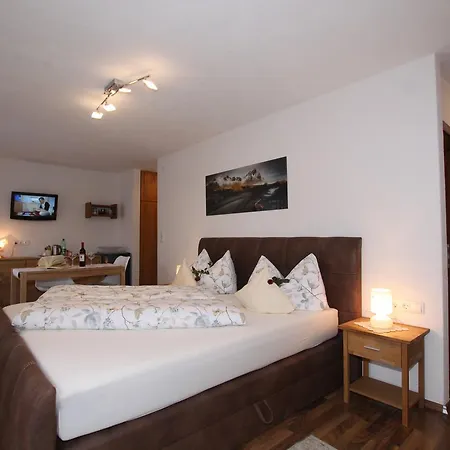 Bed & Breakfast Garni Gerhard *