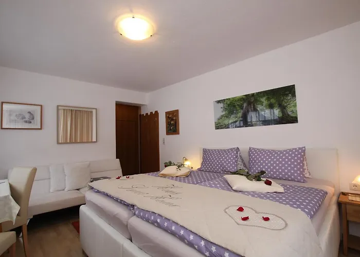 Bed & Breakfast Garni Gerhard Oetz